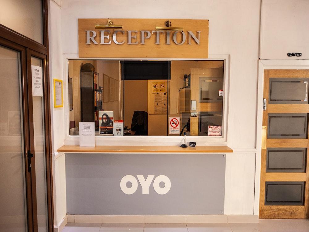 ホテル Oyo Osterley Park アイルワース エクステリア 写真